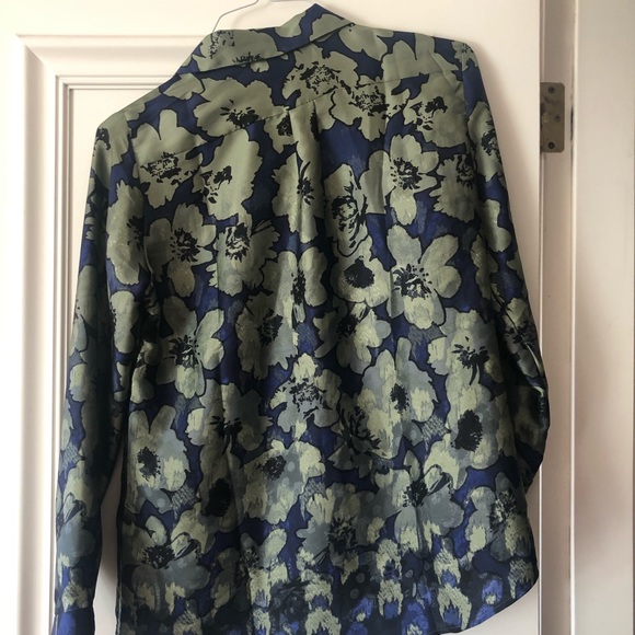 Banana Republic Floral Blouse - Picture 3 of 6